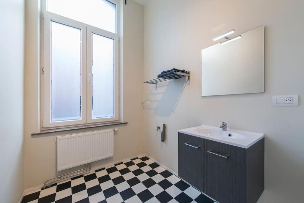 Joli Appartement 2 Chambres A Liege Bagian luar foto